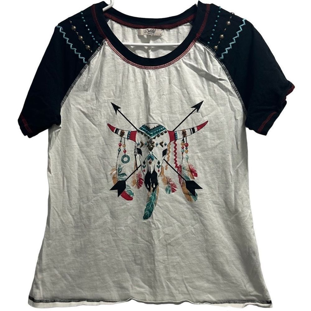 Delila Texas Size Large (L) Southwestern Bull Skull Embellished T-Shirt